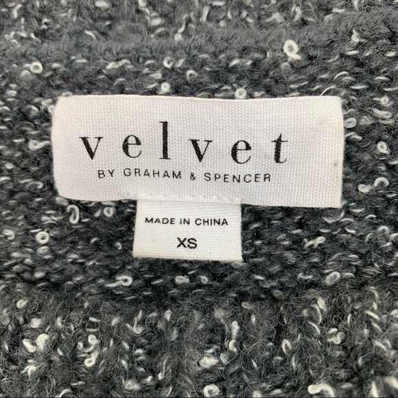 Velvet By Graham & Spencer Gray Scalloped Sweater - Picture 4 of 7